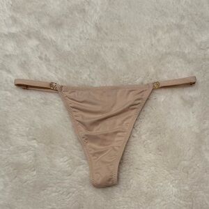 Gently wo* Victoria’s Secret Silky Seamless String VS logo Tan Peach Beige XS